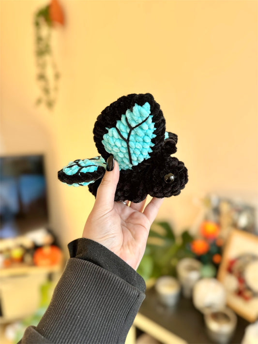 peluche crochet papillon morpho bleu amigurumi, peluche papillon crochet fait main en France