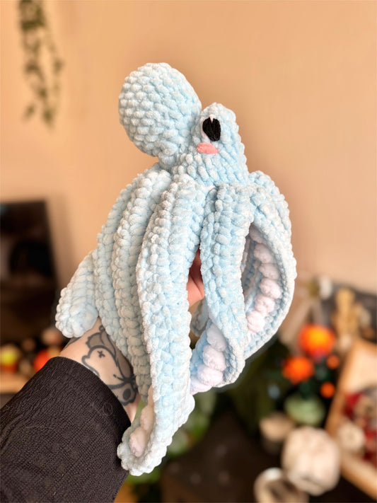 peluche pieuvre crochet certifiée normes CE pour bébés et prématurés, laine chenille OEKO-TEX hypoallergénique sans danger